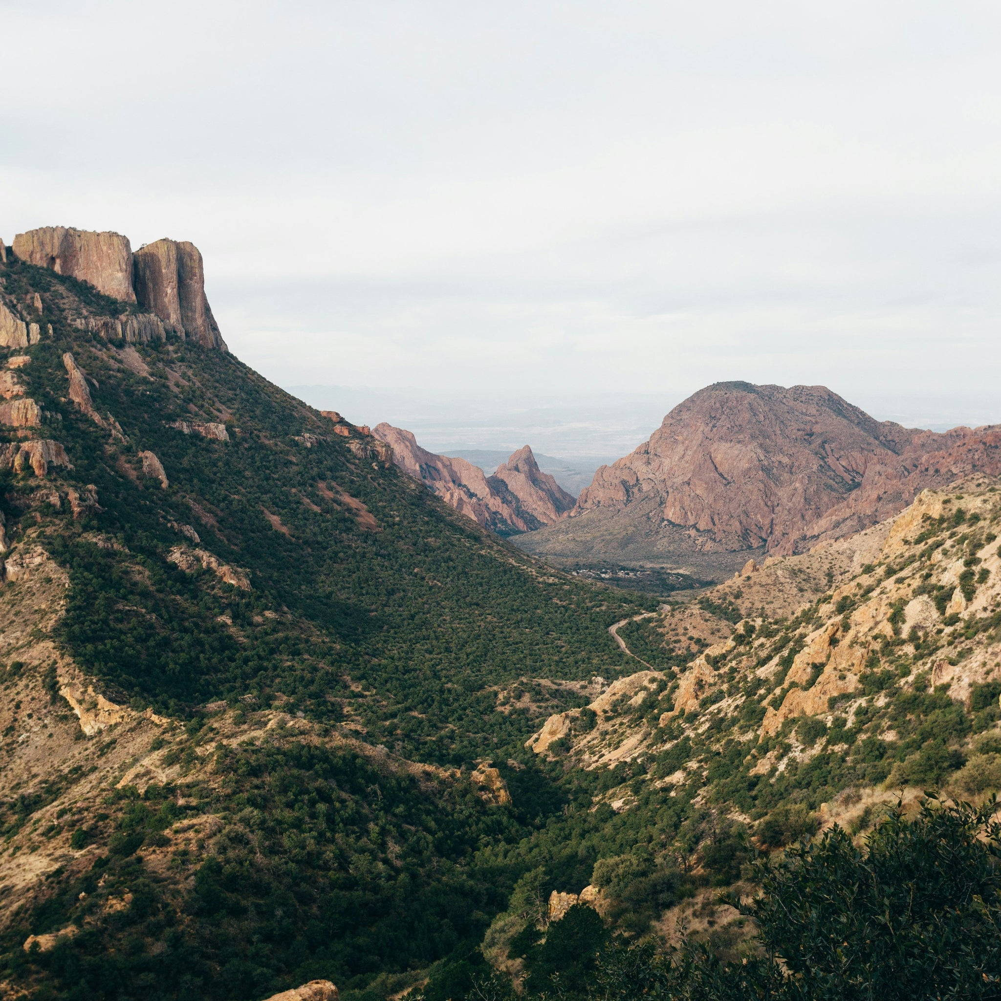 Beyond the Pavement: Top National Parks to Explore by 4x4