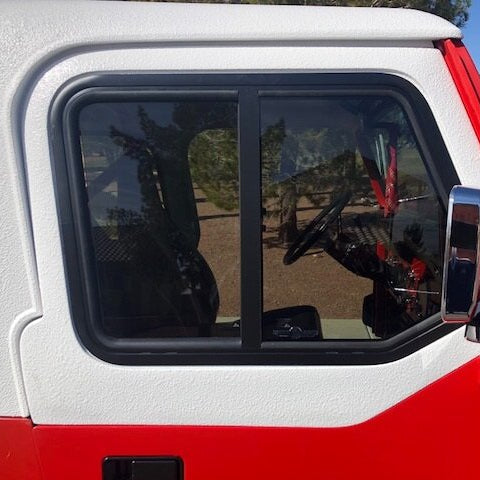 Jeep Wrangler CJ-7 with Bulldawg upper half doors